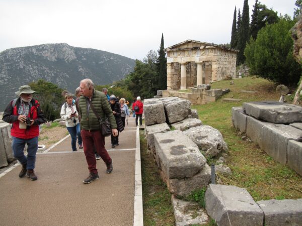 11 2023 Delphi Schatzhaus der Athener 600x450 - Griechenland 2023