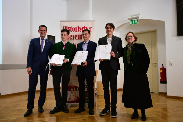 11 Preistraeger Akademisches Gymnasium Graz 600x400 - Wartinger- und Tremelmedaille 2025