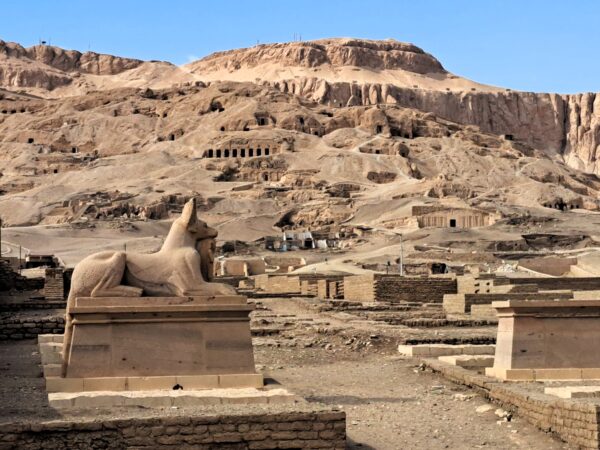 133 Luxor Theben West Graeber der Noblen 1 600x450 - Ägypten 2024