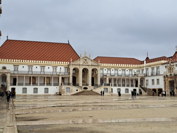 15 Coimbra Universidade Velha Palacio Real 600x450 - Portugal 2025