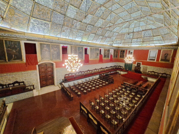 16 Coimbra Universidade Velha Sala dos Capelos 600x450 - Portugal 2025
