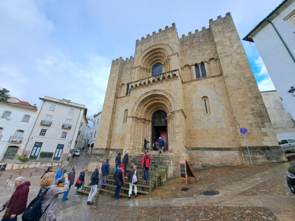 17 Coimbra Alte Kathedrale 600x450 - Portugal 2025