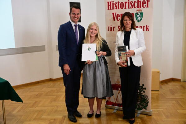 17 Tremelpreistraegerin Katja Siebenbrunner 600x400 - Wartinger- und Tremelmedaille 2025