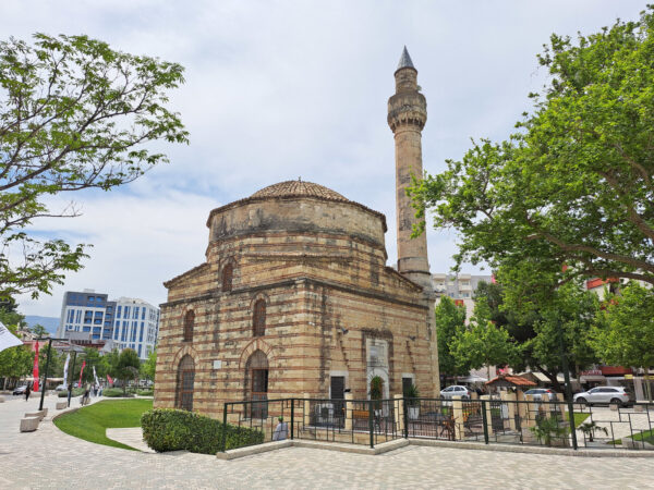 17 Vlore Muradie Moschee 600x450 - Südwestbalkan 2025