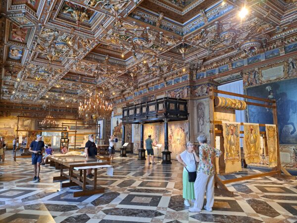 18 Hillerod Schloss Frederiksborg Rittersaal 600x450 - D&auml;nemark 2026