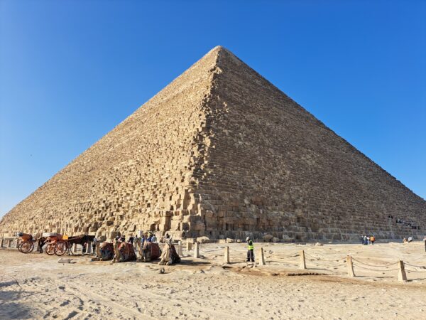1 Giseh Cheops Pyramide 1 600x450 - Ägypten 2024