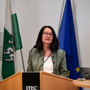 Wartinger- und Tremelmedaille 2026 2 Wartinger und Tremel Feier 2026 Obmann Stellvertreterin Mag. Dr. Elisabeth Schoeggl Ernst 300x300 - Wartinger- und Tremelmedaille 2026