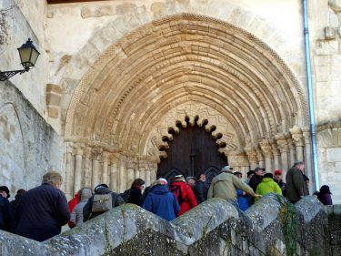 2016 Jakobsweg 14 Estella Iglesia San Pedro 375x281 - Jakobsweg 2016