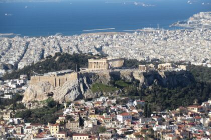 2023 Athen Blick vom Lykavittos zur Akropolis und nach Piraeus RFH IMG 4026 420x280 - Griechenland 2023