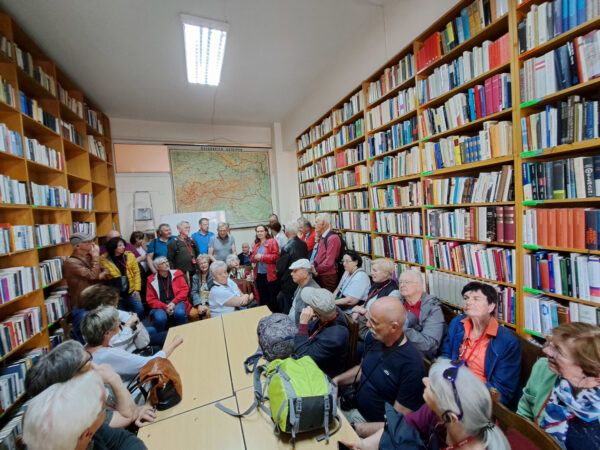 22 Sofia Oesterreich Bibliothek 600x450 - Bulgarien 2024