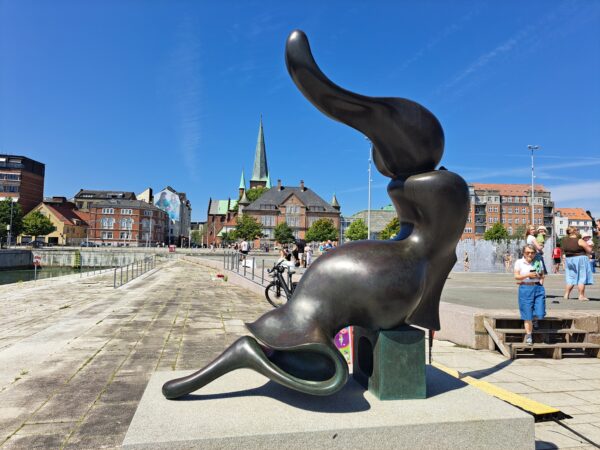 23 Aarhus Hafenpromenade Sirene 600x450 - D&auml;nemark 2026