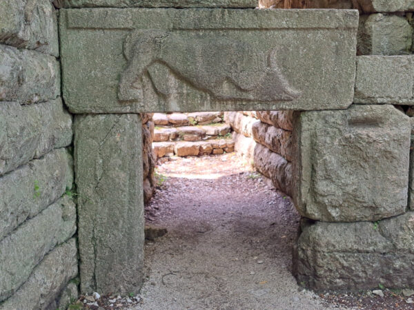 23 Butrint Loewentor 600x450 - Südwestbalkan 2025