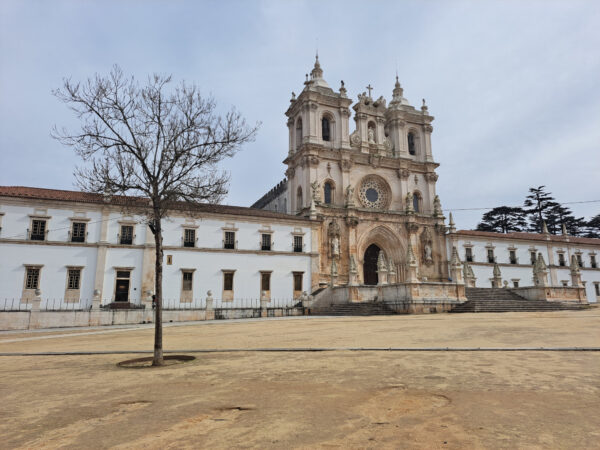 24 Alcobaca Zisterzienserabtei 600x450 - Portugal 2025