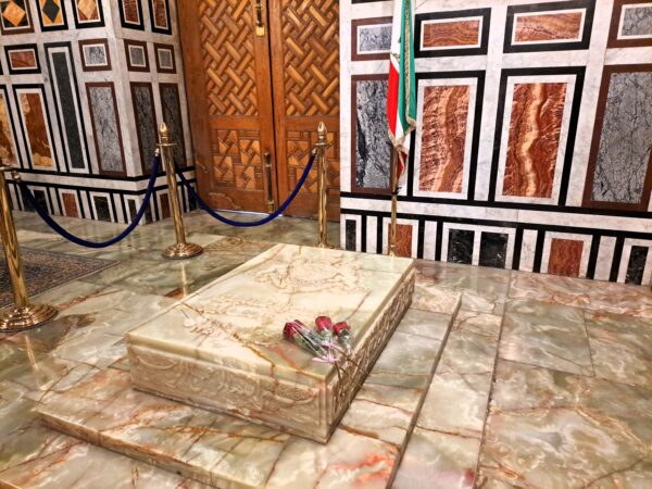 24 Kairo El Riffa Moschee Grab Mohammad Reza Pahlavi 1 600x450 - Ägypten 2024