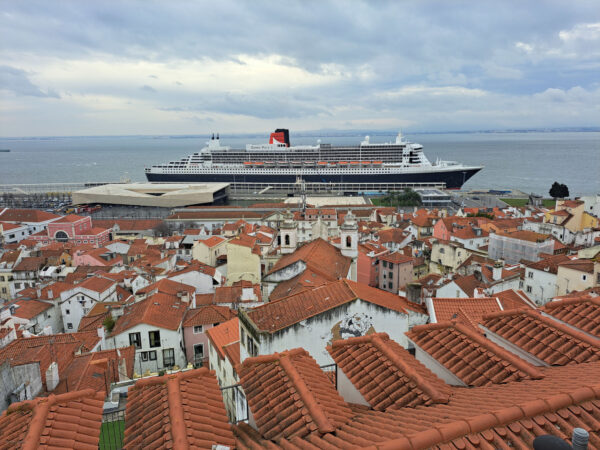 29 Lissabon Alfama 600x450 - Portugal 2025