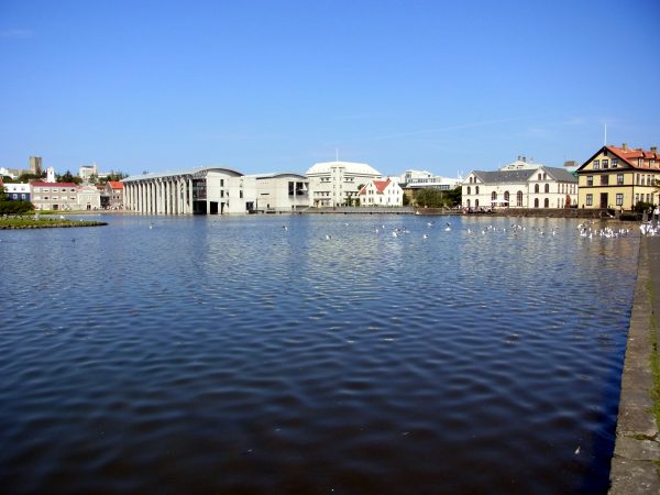 3 Reykjavík Tjörnin R0012457 600x450 - Island 2013