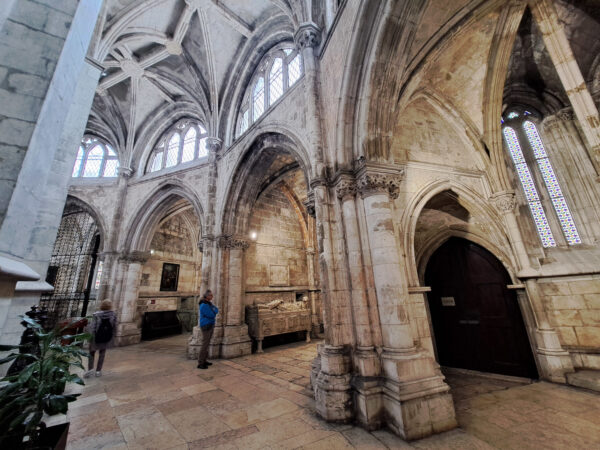 31 Lissabon Kathedrale Chorumgang 600x450 - Portugal 2025