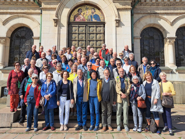 33 Sofia Alexander Newski Kathedrale Gruppenbild 600x450 - Bulgarien 2024