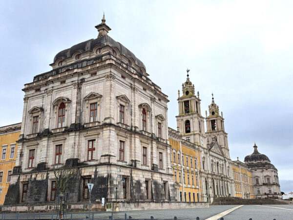 42 Mafra Nationalpalast 600x450 - Portugal 2025