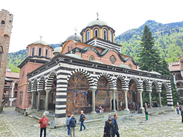 44 Rila Kloster Klosterkirche 600x450 - Bulgarien 2024