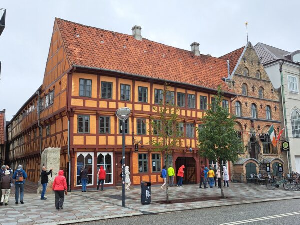 49 Aalborg Jorgen Olufsens House 600x450 - D&auml;nemark 2026