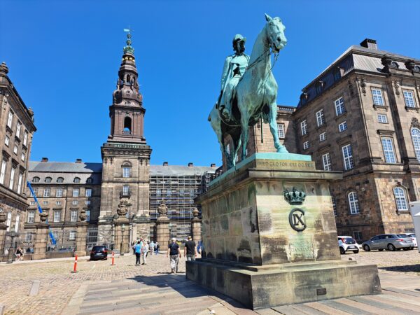 5 Kopenhagen Schloss Christiansborg Christian IX 600x450 - D&auml;nemark 2026