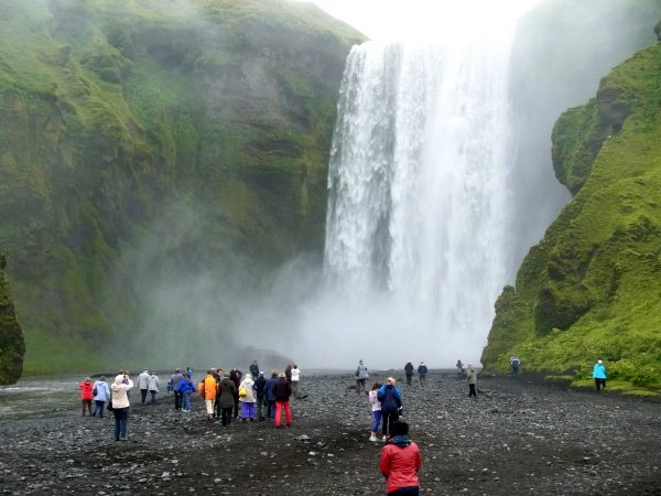 58 Wasserfall Skógafoss R0012234 600x450 - Island 2013