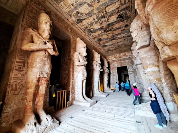 71 Abu Simbel Tempel Ramses II. Pfeilerhalle 1 600x450 - Ägypten 2024