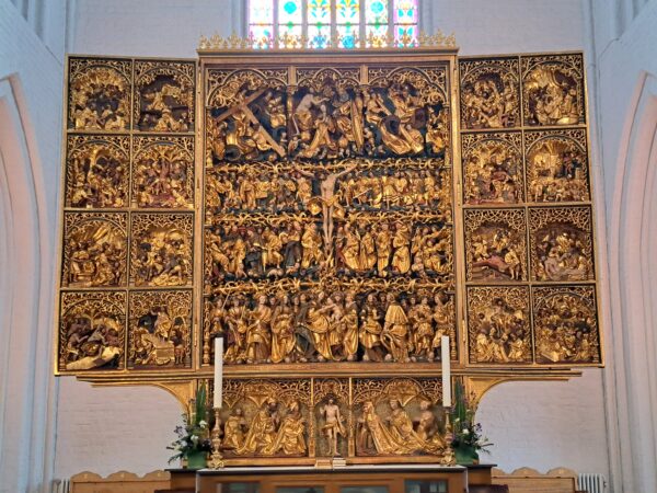 80 Odense Dom Fluegelaltar von Claus Berg 600x450 - D&auml;nemark 2026