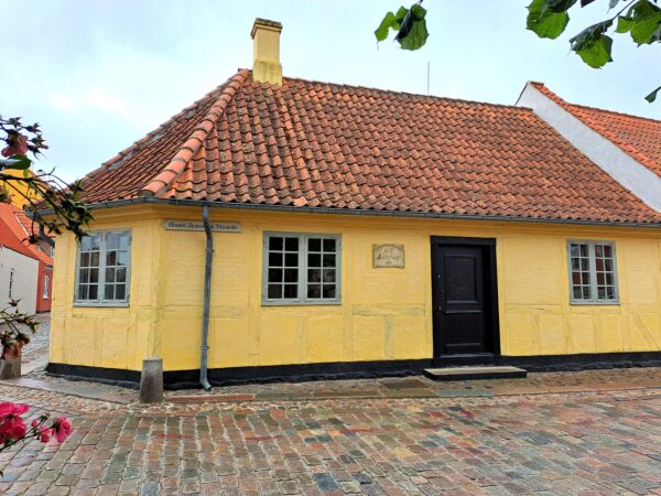 82 Odense H. C. Andersen Geburtshaus 600x450 - D&auml;nemark 2026