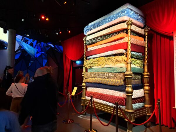 86 Odense H. C. Andersen Museum Prinzessin und die Erbse 600x450 - D&auml;nemark 2026
