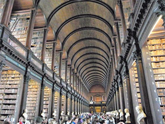 Fahrten 2018 Irland 03 Dublin Trinity College Old Library RFH 555x416 - Irland 2018