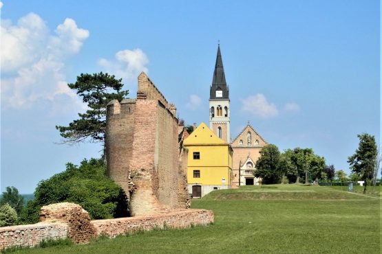 Fahrten 2018 Serbien 09 Ilok Festung Franziskanerkirche RFH R0041291 555x370 - Habsburgisches Serbien 2018