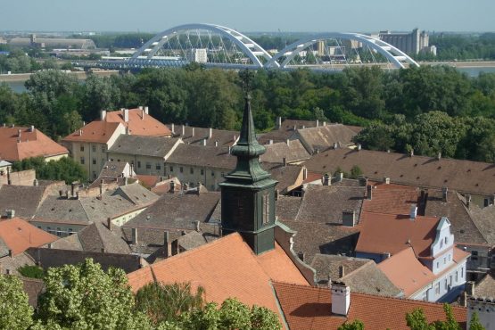 Fahrten 2018 Serbien 16 Peterwardein Donaubrücke RFH R0041406 555x370 - Habsburgisches Serbien 2018