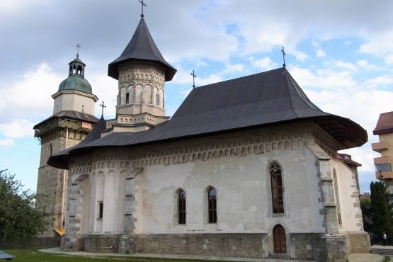 Fahrten GalizienBukowina 2016 41 Sotschen Demetriuskirche 555x370 - Galizien und Bukowina 2016