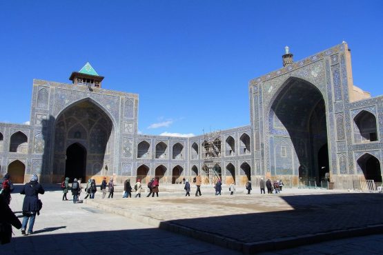 Fahrten Iran 2017 01 Isfahan Imam Moschee 555x370 - Iran 2017