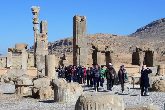 Fahrten Iran 2017 21 Persepolis Hundert Säulen Palast 555x370 - Iran 2017
