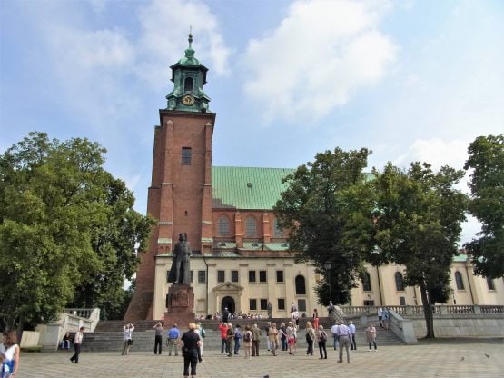 Fahrten Polen 2017 64 Gnesen Kathedrale 555x416 - Polen 2017