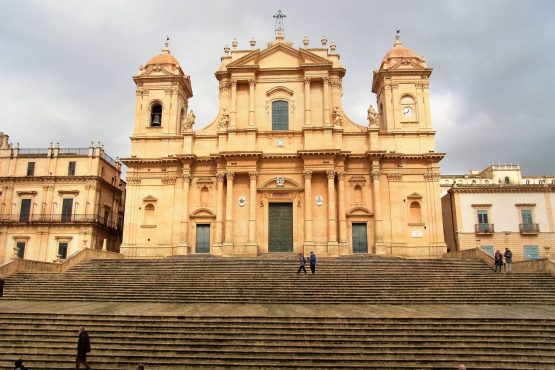 Fahrten Sizilien 2018 68 Noto Dom RFH R0040184 555x370 - Sizilien 2018