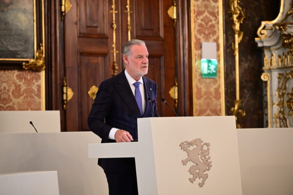 Verleihung Wartinger-Medaille für Erwachsene 2026 Landtagspraesident DI Gerald Deutschmann 600x400 - Verleihung Wartinger-Medaille für Erwachsene 2026