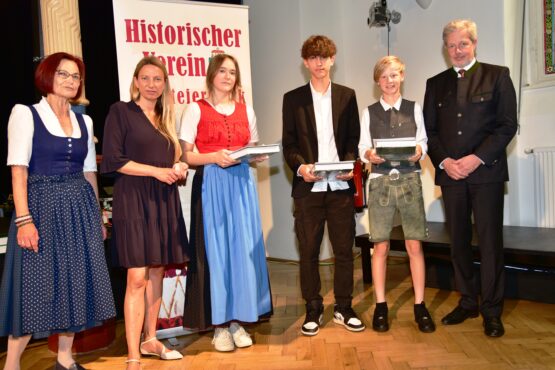PreistraegerInnen BG BRG Judenburg Gruppe 2 555x370 - Verleihung Wartinger- und Tremelmedaille 2022