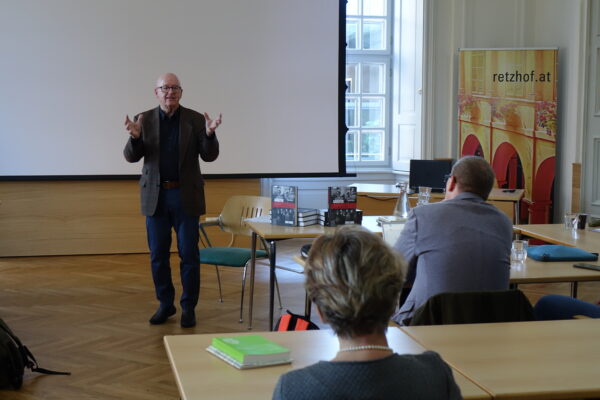 Retzhof 2025  8 Drittes Referat mit Stefan Karner 600x400 - LehrerInnenfortbildung