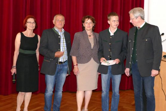 Wartinger Schulen 2018 12 555x370 - Verleihung Wartinger- und Tremelmedaille 2018