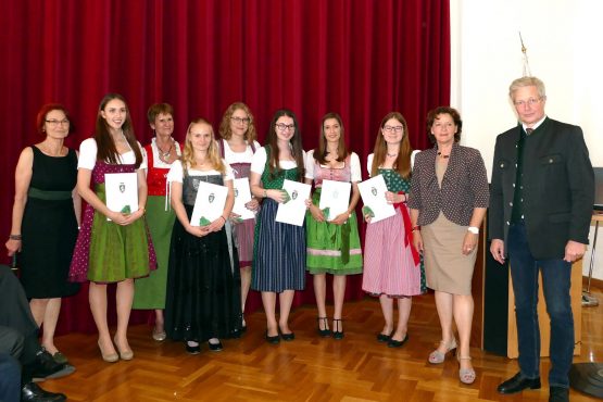 Wartinger Schulen 2018 19 555x370 - Verleihung Wartinger- und Tremelmedaille 2018
